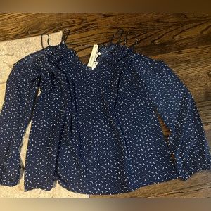 Navy open shoulder, 3/4 length sleeve top